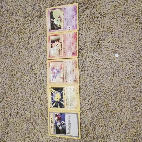 Assortment of Pokémon Cards - Picture 6 of 6